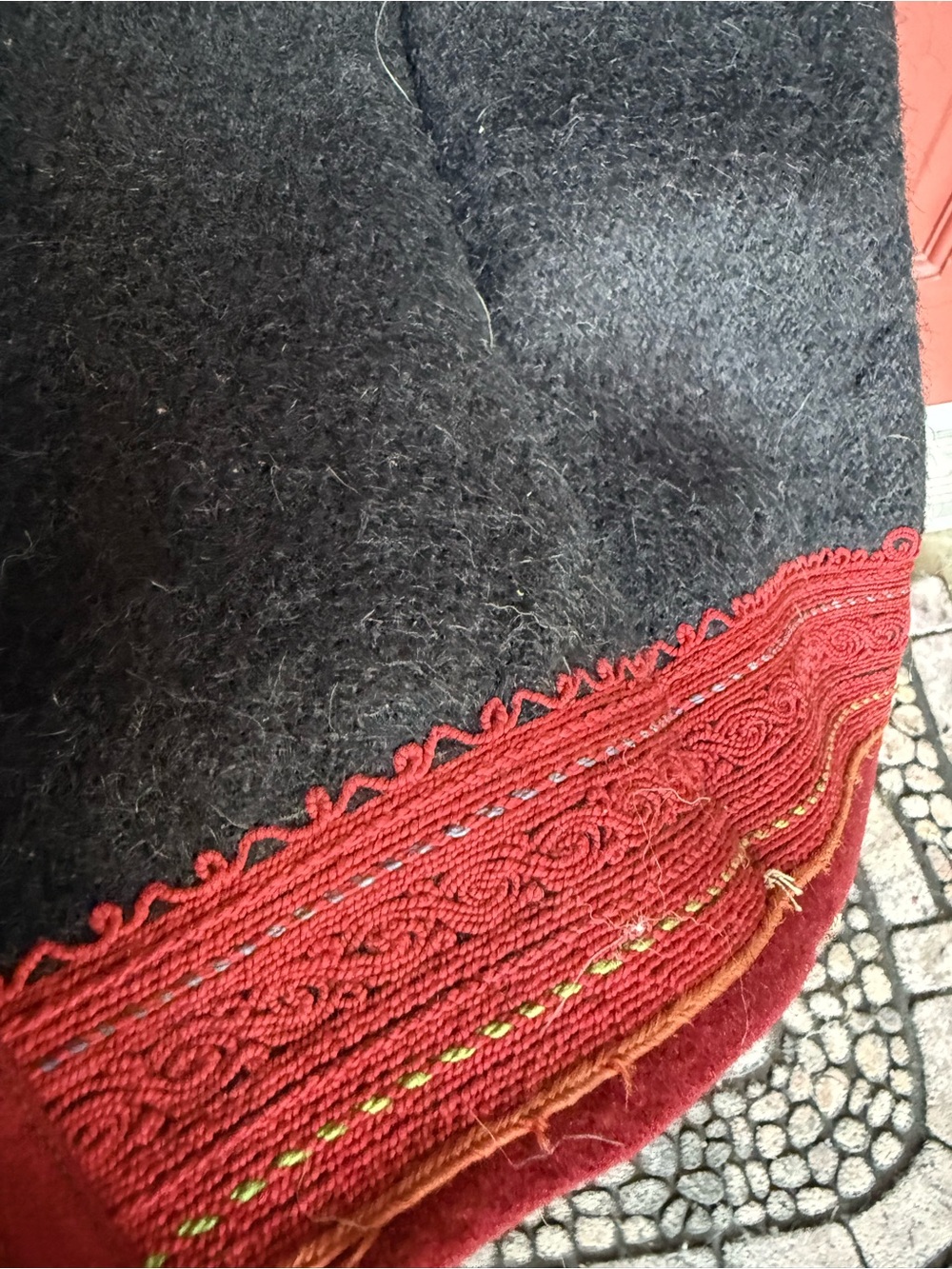 Hand made Black and red Sleeveless wool Vest - Picture 6 of 9